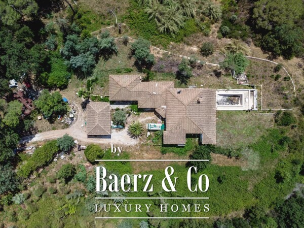 photo 4 Mougins, Sea view villa to renovate