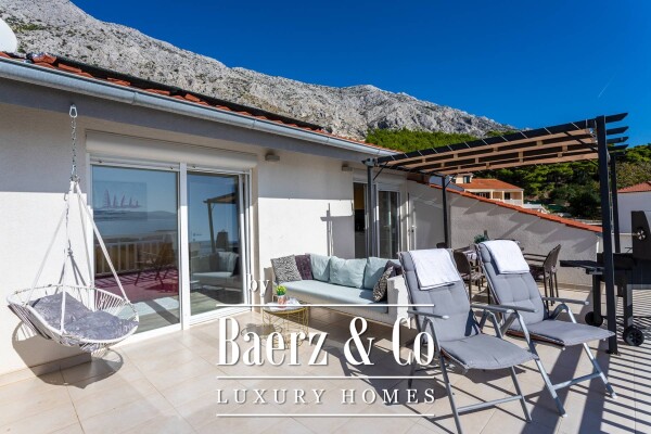 photo 4 Omiš riviera, great house with pool, second row from the sea