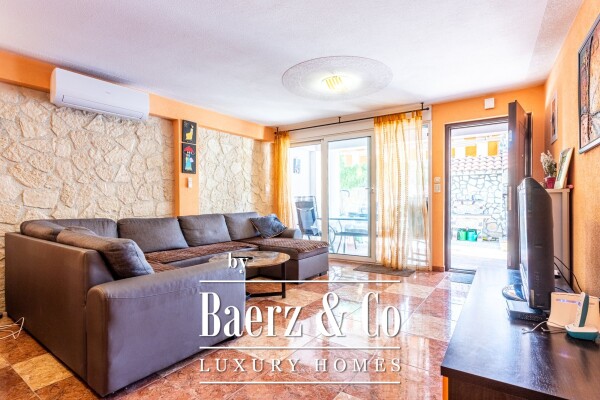 photo 15 Vinišće, house with swimming pool and 6 apartments with 1,000 m2 plot of land