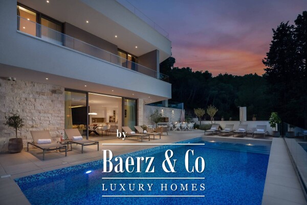 photo 32 Brac, modern villa with pool located in a natural bay