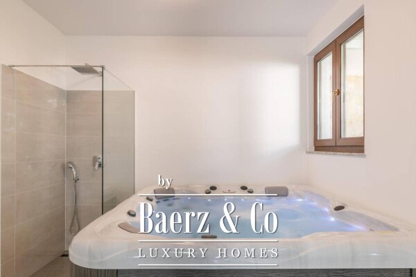 photo 12 Pula, apartment house with a swimming pool on a landscaped garden, 350 m from the sea