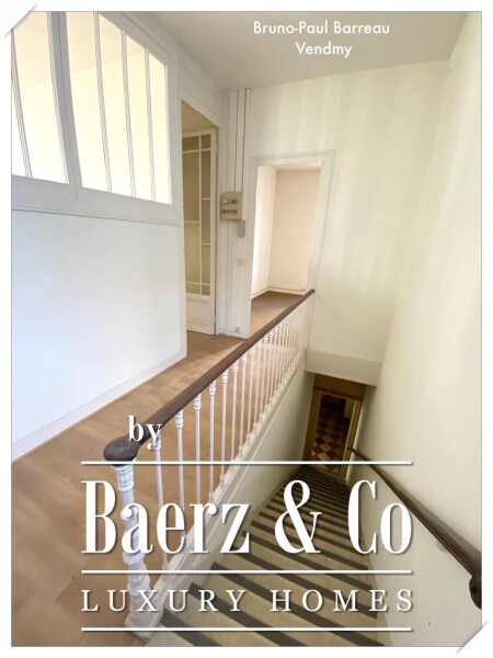 photo 13 STONE BUILDING, PRESTIGIOUS ADDRESS