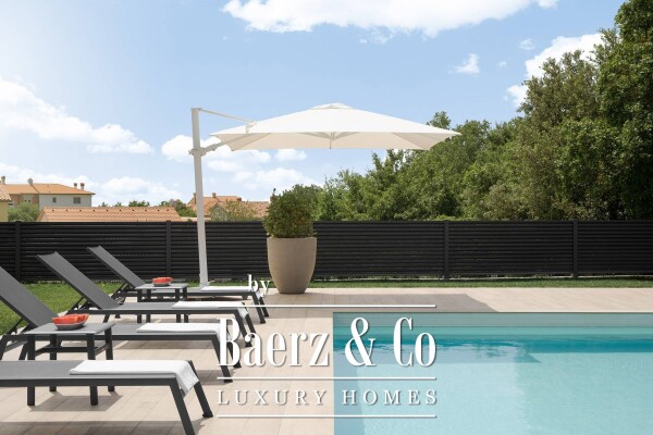 photo 30 Liznjan, an imposing villa with a swimming pool