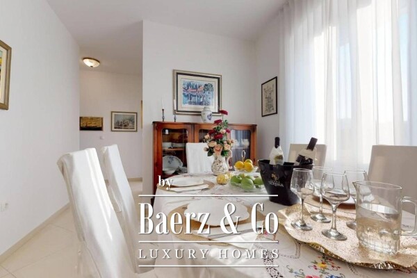 photo 14 Jelsa, a unique house right on the waterfront