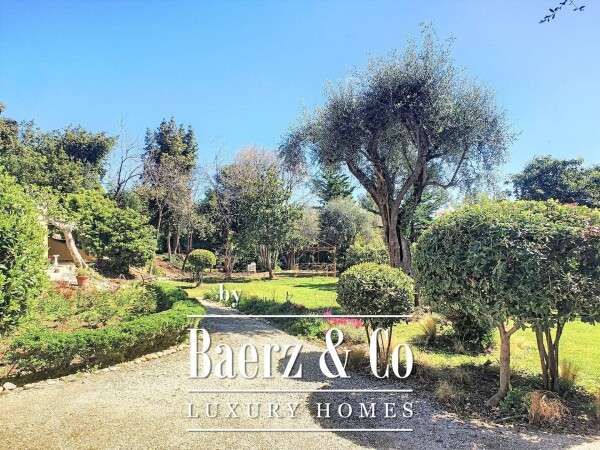 photo 4 Nice - Villa with sea view, residential area