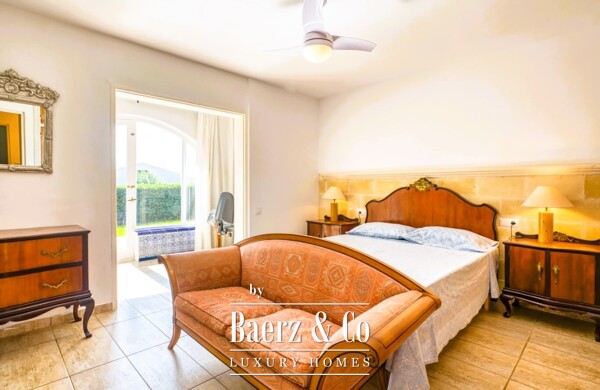 photo 15 IMPRESSIVE SEA-FRONT VILLA IN CALAN BLANES