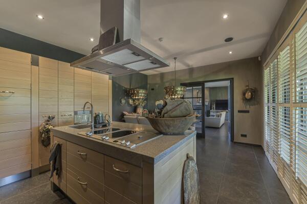 photo 11 Hout 9