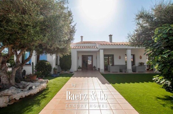 photo 2 VILLA WITH INTERIOR SWIMMING POOL IN SON BLANC
