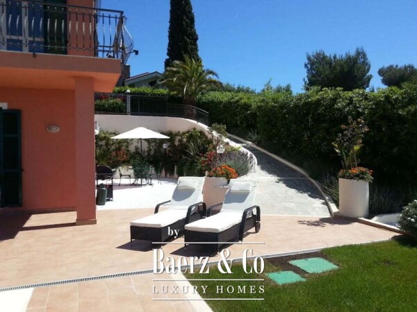 photo 11 Villa for sale 264 m²