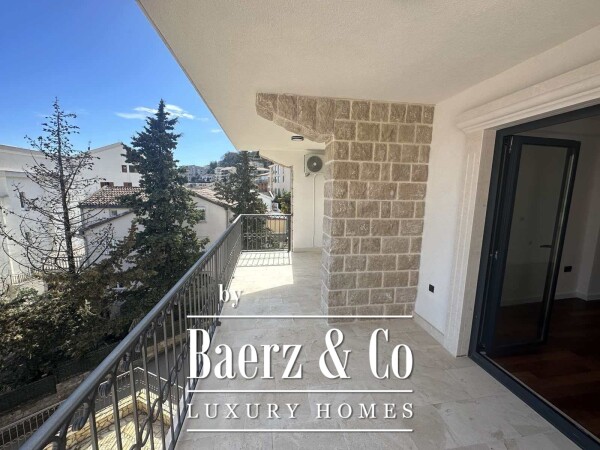 photo 16 House in Budva Center