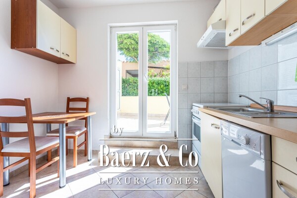 photo 19 Promajna, apartment house near the sea