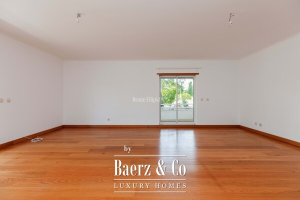 photo 21 Beautiful luxury home in Carcavelos e Parede, Jardins da Parede