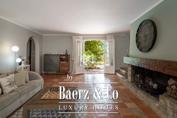 photo 7 Charming Villa with Pool and sea view in a Private Estate in Villefranche-sur-Mer