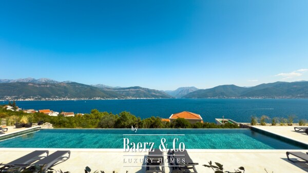 photo 13 Modern Two Bedroom Apartment with Seaview in Tivat