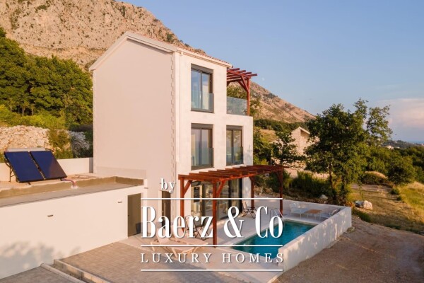 photo 14 Luxury Three Bedroom Villa in Sveti Stefan