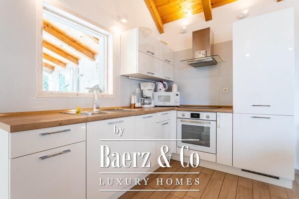 photo 5 Seget Donji, exceptional property with two buildings, swimming pool, jucuzzi and garden