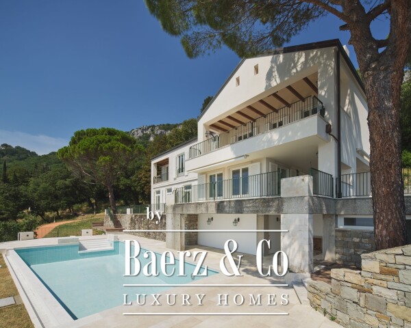 photo 38 LUXURIOUS COASTAL VILLA IN TRIESTE