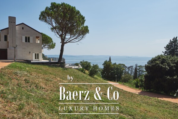 photo 39 LUXURIOUS COASTAL VILLA IN TRIESTE