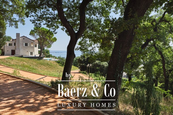 photo 41 LUXURIOUS COASTAL VILLA IN TRIESTE