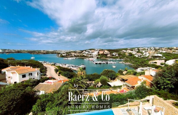 photo 1 EXQUISITE LUXURY VILLA WITH PANORAMIC VIEWS IN THE BAY OF MAHÓN, MENORCA