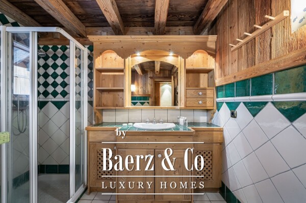 photo 12 Charming Savoyard Chalet in Méribel Village