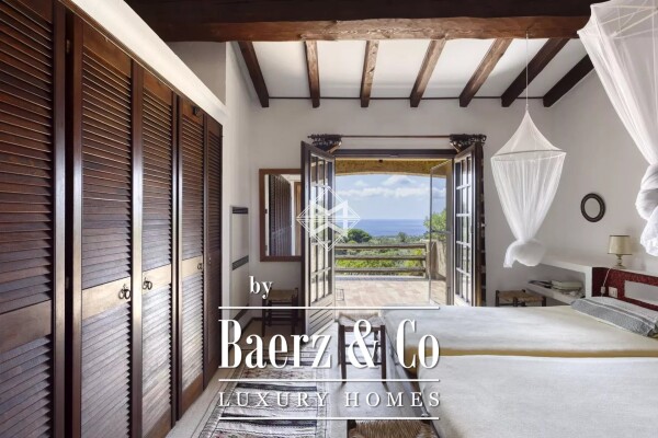 photo 6 In la Croix-Valmer - Property with sea view and 1ha of plot of land