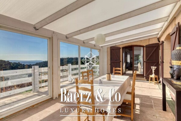 photo 6 Villa in Harmony with Nature - Le Lavandou