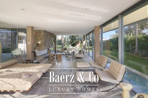 photo 4 Modern house within a gated community close to the beach.