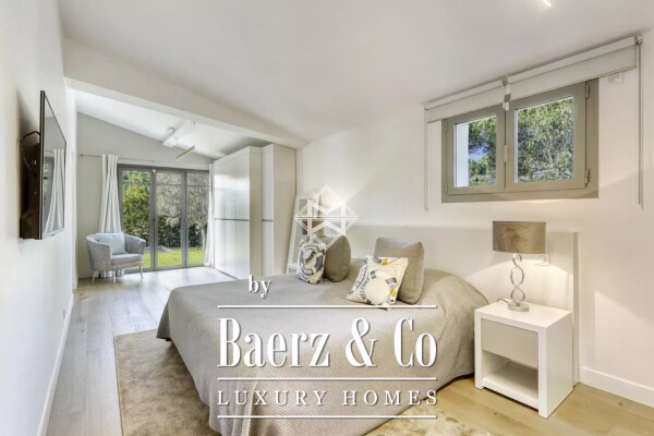 photo 9 Modern villa by foot from the beach