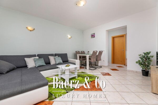 photo 5 Malinska, Renovated House with Three Apartments, 280.72m², 800m from the Sea