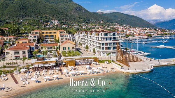 photo 3 Luxurious Three Bedroom Apartment with a Seaview