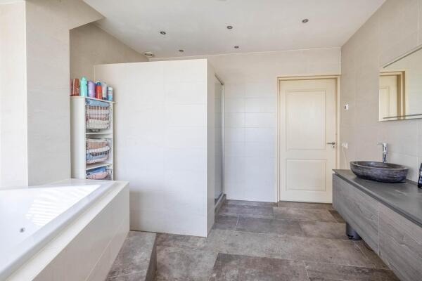 photo 16 Diepestraat 4