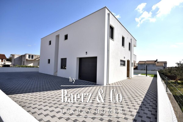 photo 3 Vodice, beautiful villa with apartments