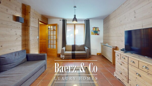 photo 2 Pleasant Village House, Close to the Shops