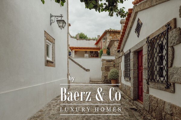 photo 20 Magnificent Manor House with winery