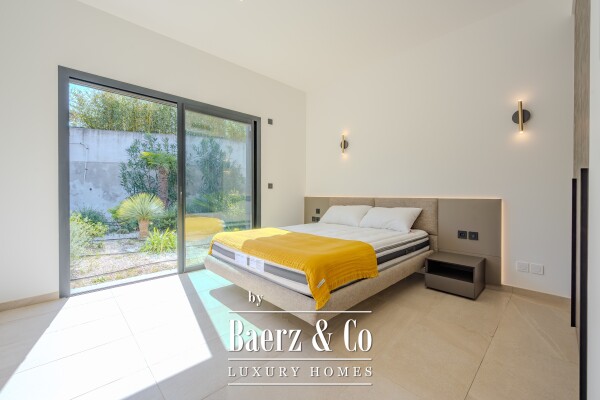 photo 11 Flat Gassin - Beach by feet and 5 min St Tropez