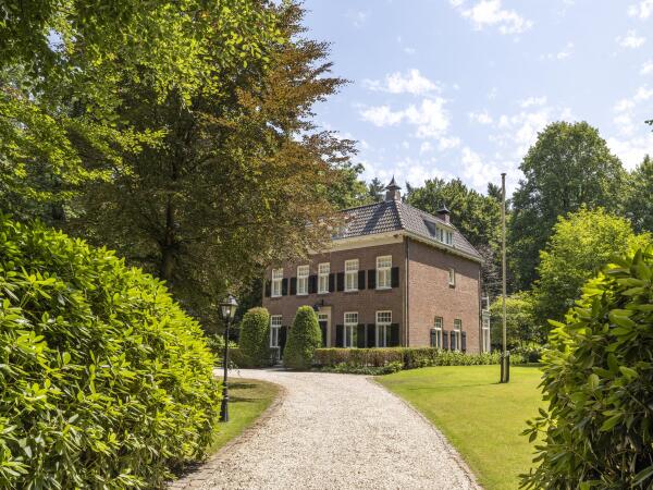 photo 51 Burgemeester de Manlaan 98