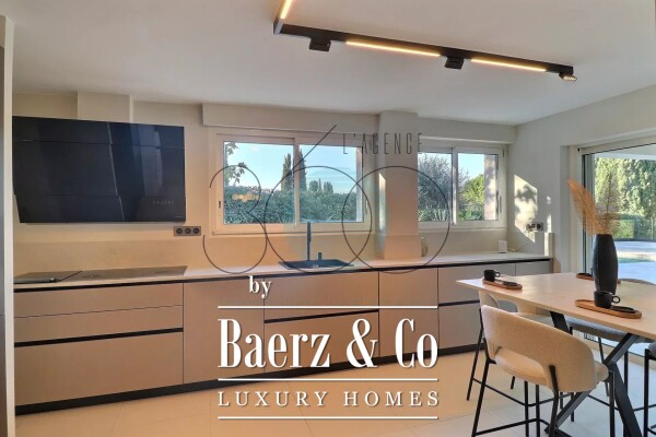 photo 12 CONTEMPORARY VILLA WITH UNOBSTRUCTED VIEW