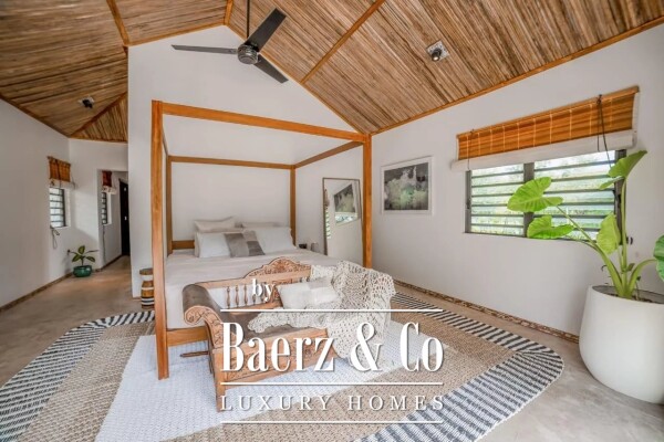 photo 5 VILLA FOR SALE IN BLACK RIVER