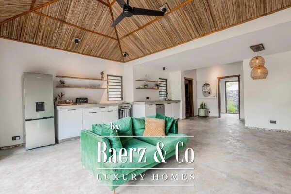 photo 9 VILLA FOR SALE IN BLACK RIVER