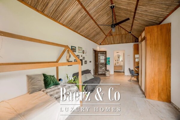 photo 12 VILLA FOR SALE IN BLACK RIVER