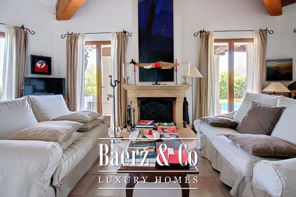 photo 7 PROPERTY IN VALESCURE