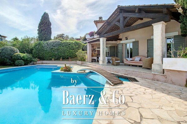 photo 10 PROPERTY IN VALESCURE