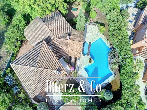 photo 3 PROPERTY IN VALESCURE