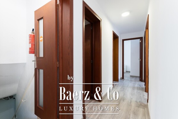 photo 30 Exclusive Villa with Vacation License in Arenal area, Palma