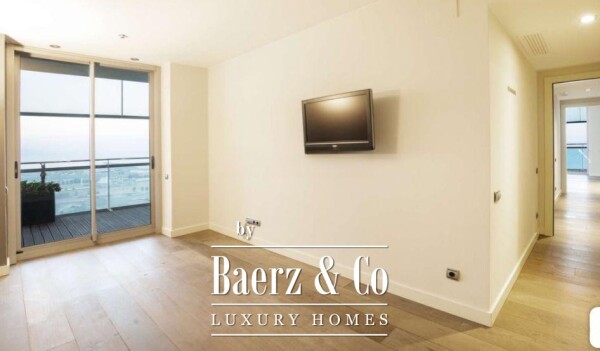 photo 9 For Sale: Prestigious Seafront Apartment with Exceptional Terrace   Barcelona