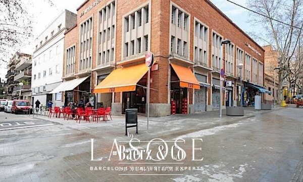 photo 42 Barcelona, Les Tres Torres