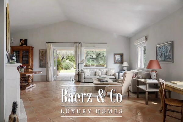 photo 32 Stunning Property with Panoramic Sea View