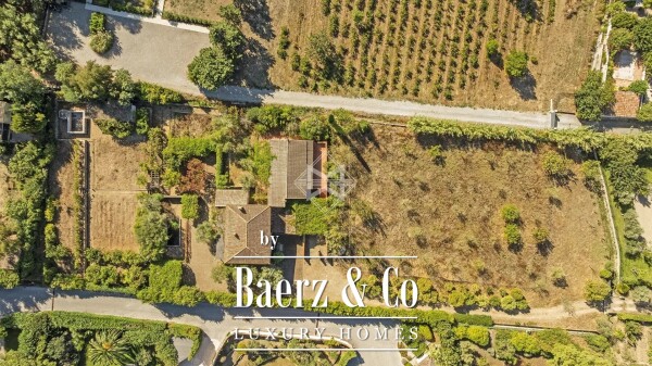 photo 3 Saint-Tropez - Property to renovate