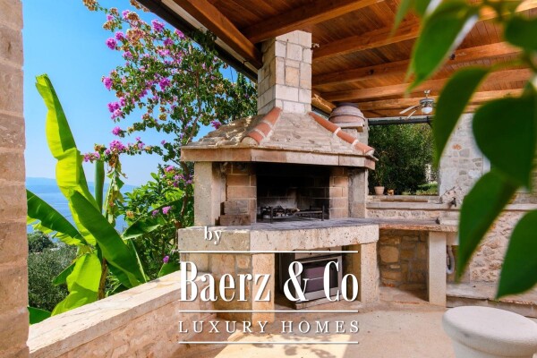 photo 16 Brač, Murvica, stone house with five residential units and sea view